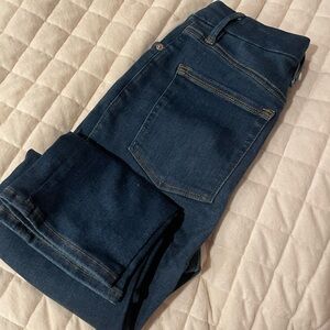 Good American Fits Everyone Jeans